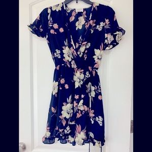 Floral dress, super cute,